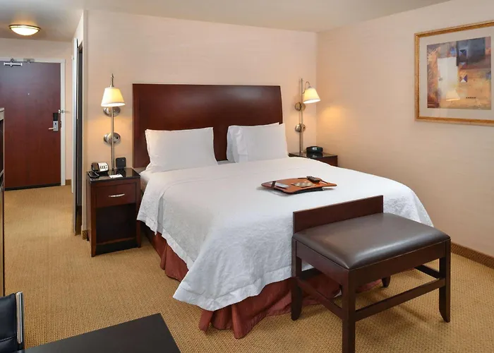 Hampton Inn & Suites Tacoma-Mall