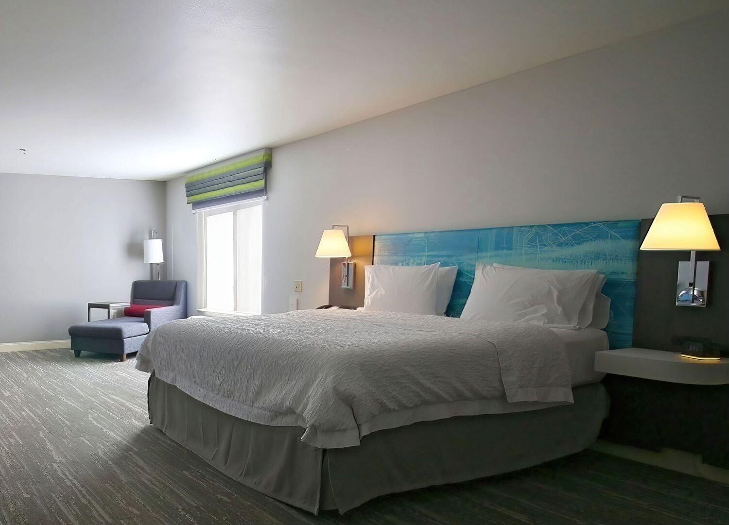 Hampton & Tacoma-mall Hotel 3*