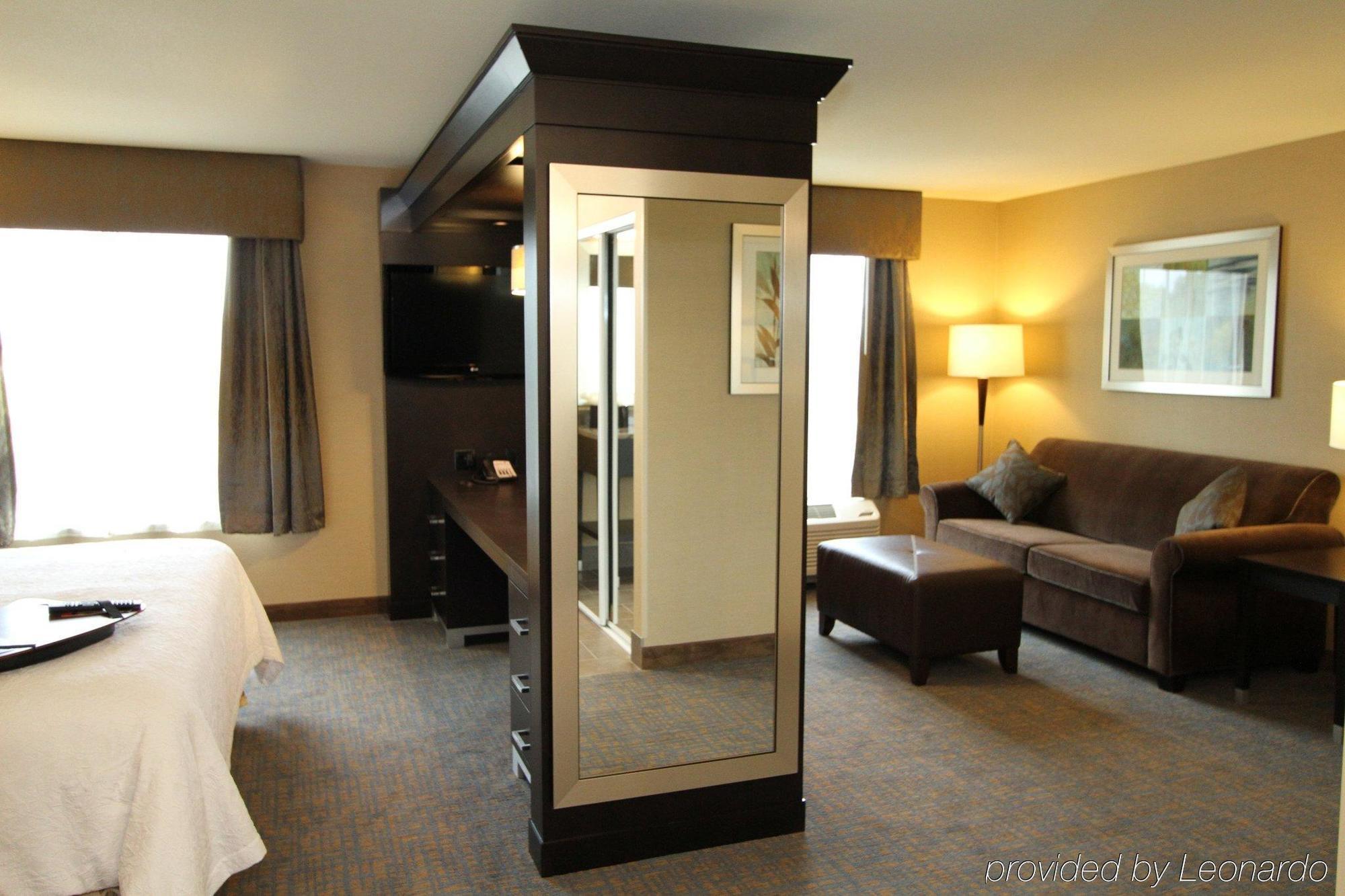 Hampton & Hotel Tacoma