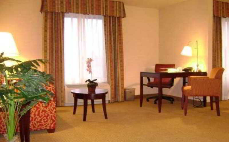 Hampton & Tacoma-mall Hotel 3*