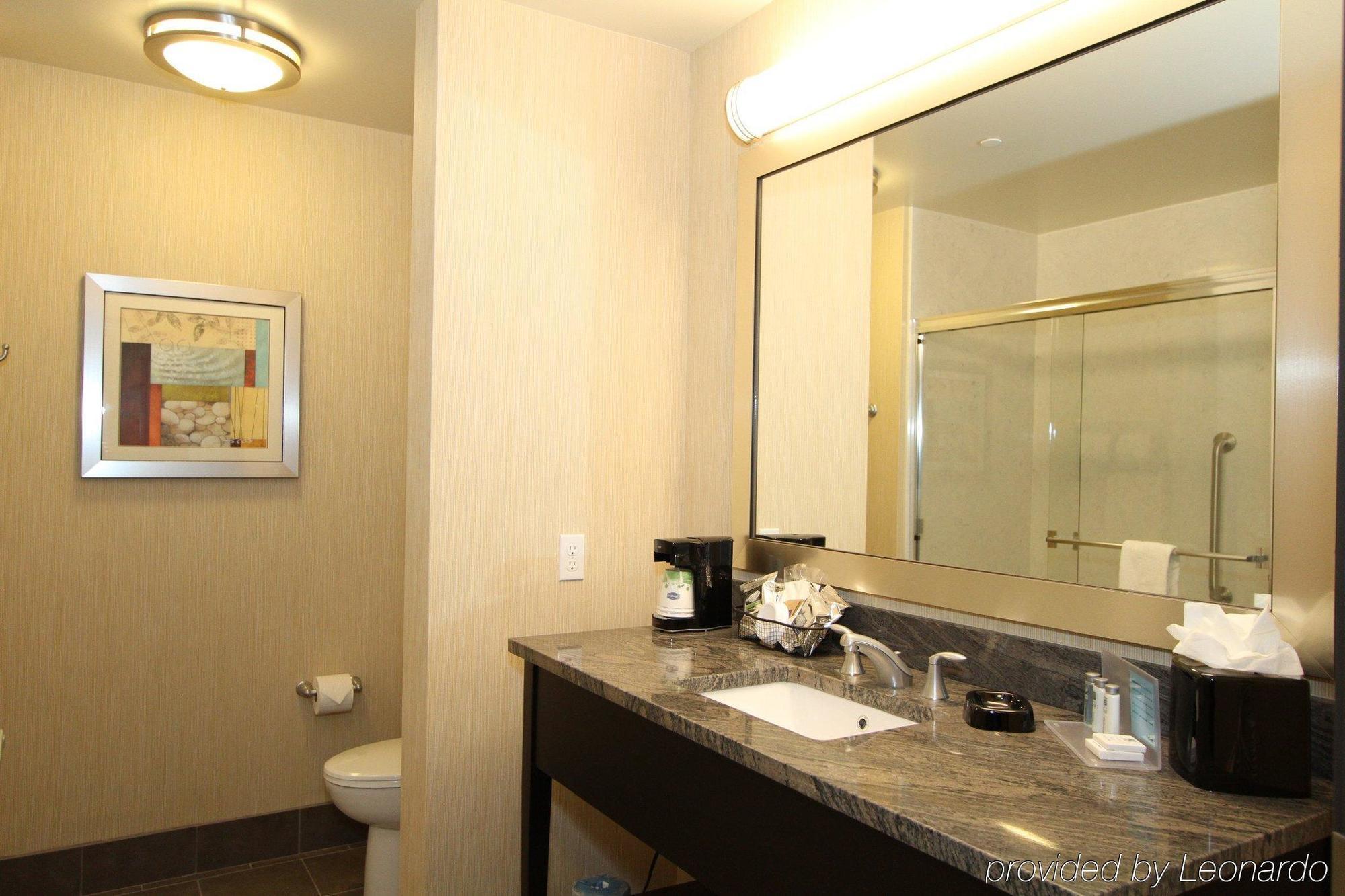 Hotel Hampton & 3*